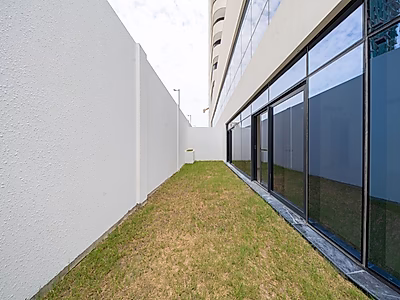 BRAND NEW! 4BR + M DUPLEX APARTMENT | WATERFRONT