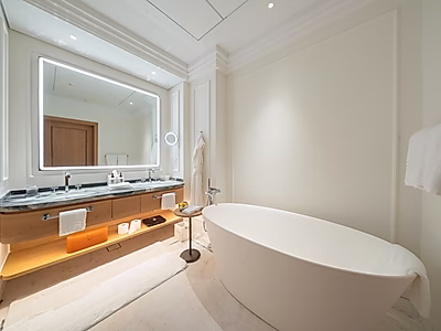 Luxurious 2BR + maid with Sea Views