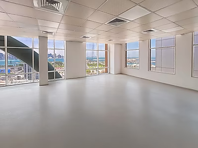 Corner Office with Sea & City Views | Al Corniche