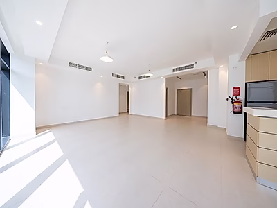 BRAND NEW! 3BR + M DUPLEX APARTMENT | WATERFRONT