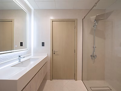 BRAND NEW! 3BR + M DUPLEX APARTMENT | WATERFRONT