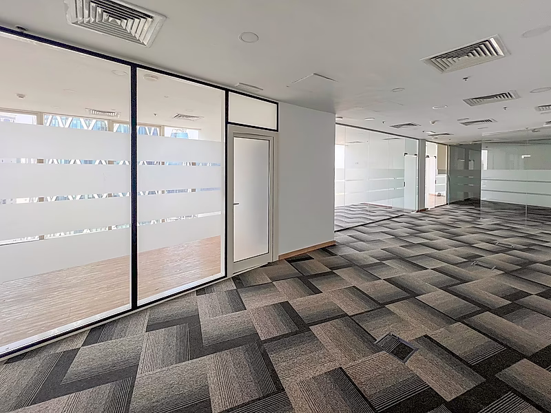 Modern Fully Fitted Office 201 SQM | City Views | West Bay - Photo 1