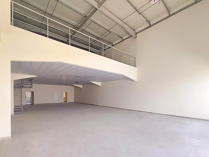 PRIME RETAIL COMPLEX IN BIRKAT AL AWAMER - Photo 8