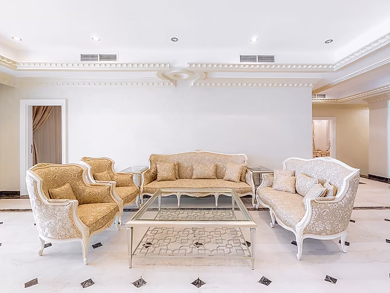 Luxury 5BR Penthouse + Maid’s Room for Sale | Porto Arabia | Stunning Marina View - Photo 3