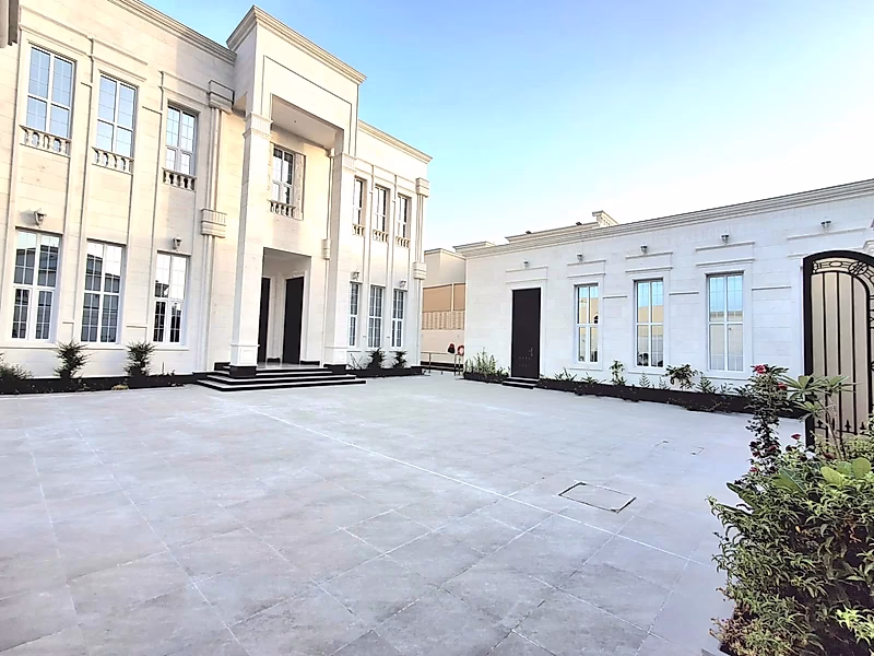 Luxury Villa with Palace-Level Finishing – Exceptional Living Experience - Photo 1