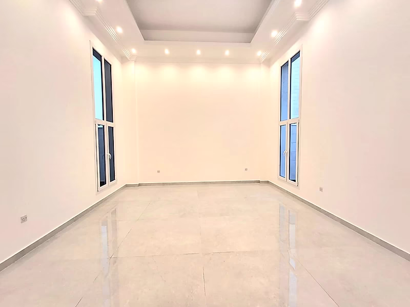 Luxury Villa with Palace-Level Finishing – Exceptional Living Experience - Photo 9