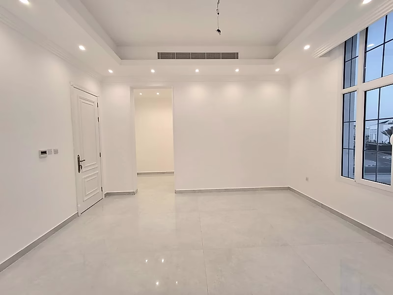 Luxury Villa with Palace-Level Finishing – Exceptional Living Experience - Photo 15