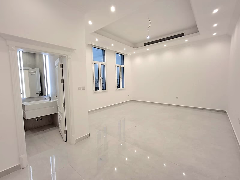 Luxury Villa with Palace-Level Finishing – Exceptional Living Experience - Photo 18
