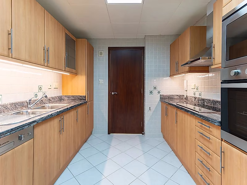 Fully Furnished 1-Bedroom Apartment with Bills Included - Photo 3