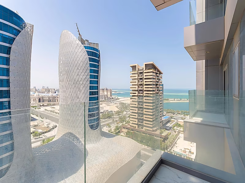 Luxurious 2BHK Apartment for Sale in Lusail Marina | High Floor | Fully Furnished | 5-Year Payment Plan - Photo 10
