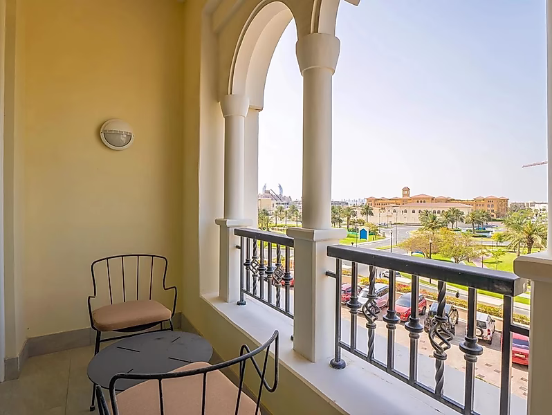 BILLS INCLUDED | FURNISHED 1BR APARTMENT | THE PEARL - Photo 6