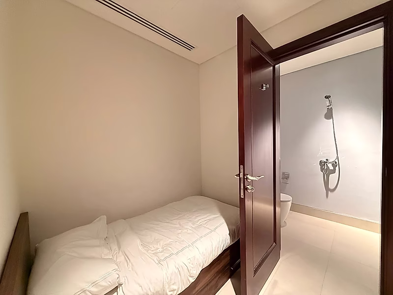 HOT DEAL IN ST. REGIS MARSA ARABIA | LUXURIOUS 2+MAID | HIGH FLOOR - Photo 5