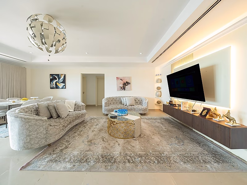 Exclusive 3BR Sea View Residence | Premium Tower | Freehold | Title Deed Ready - Photo 2