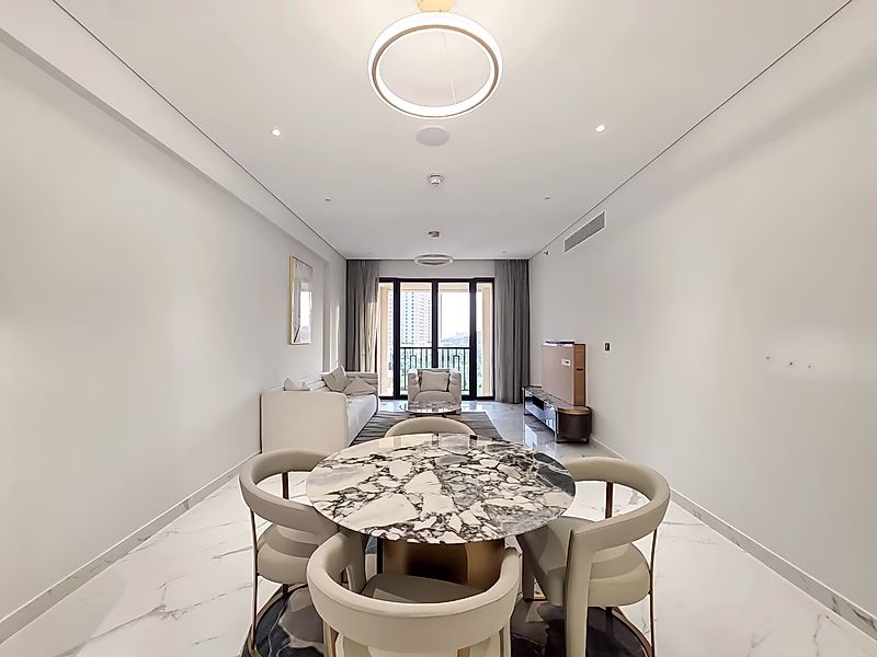 Elegant 1-Bedroom Apartment with Stunning Views | Flexible Monthly Payment Plan - Photo 2