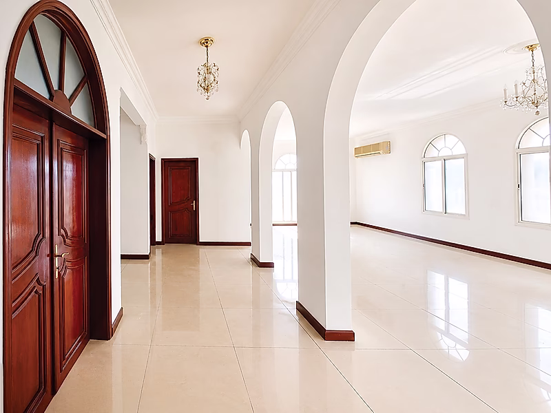 فيلا واسعة في مجمع سكني | 4 غرف نوم + غرفة نوم رئيسية | شبه مفروشة - Photo 6