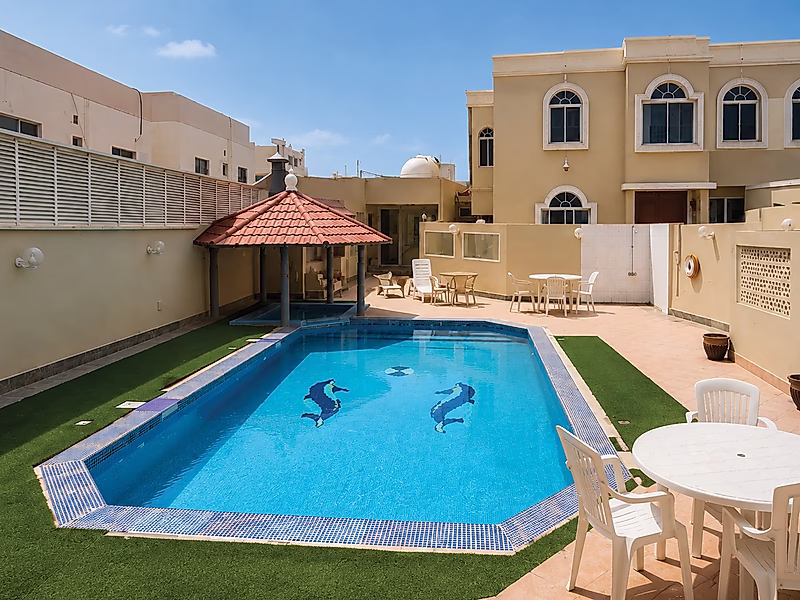 فيلا واسعة في مجمع سكني | 4 غرف نوم + غرفة نوم رئيسية | شبه مفروشة - Photo 10