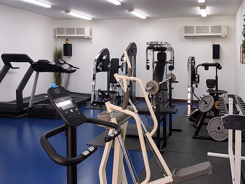 فيلا واسعة في مجمع سكني | 4 غرف نوم + غرفة نوم رئيسية | شبه مفروشة - Photo 11