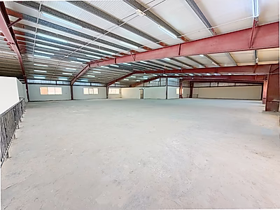 Warehouse with Facility – For Lease Aba Saleel - Photo 2