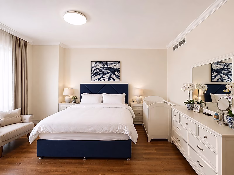 Fully Furnished Luxury Apartment in the Heart of Porto Arabia - Photo 7