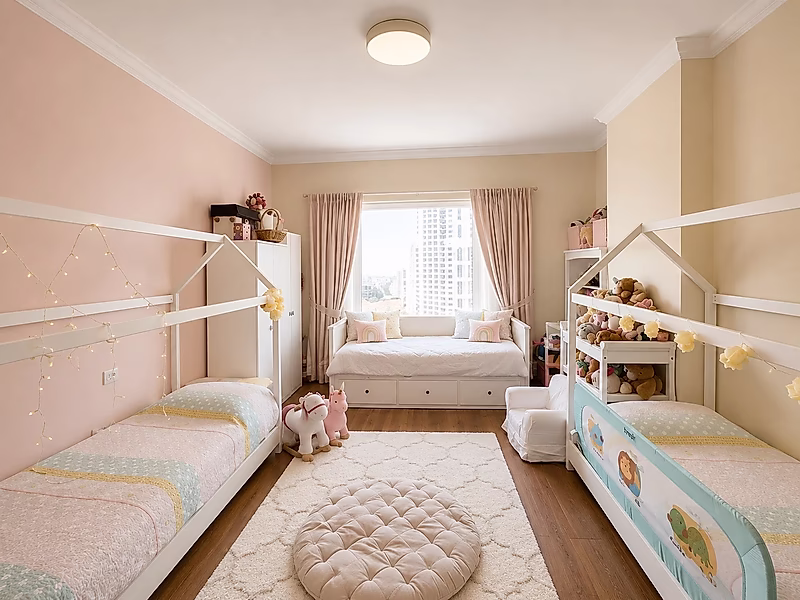Fully Furnished Luxury Apartment in the Heart of Porto Arabia - Photo 9