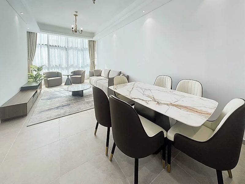 Luxury 2 Bedroom large layout in murano marina | Canal view - Photo 3
