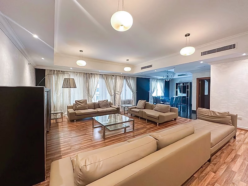 Stunning 3BR plus maid Apartment with Exquisite Finishes - Photo 1