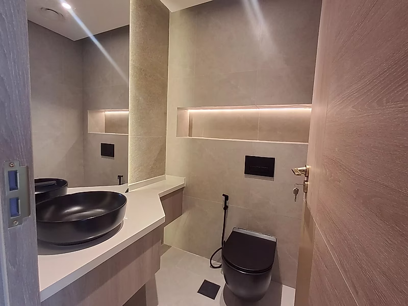 Luxury Apartment | Stylish Living Spaces - Photo 14