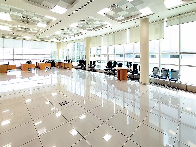 Luxury Commercial Building for Rent - Photo 15