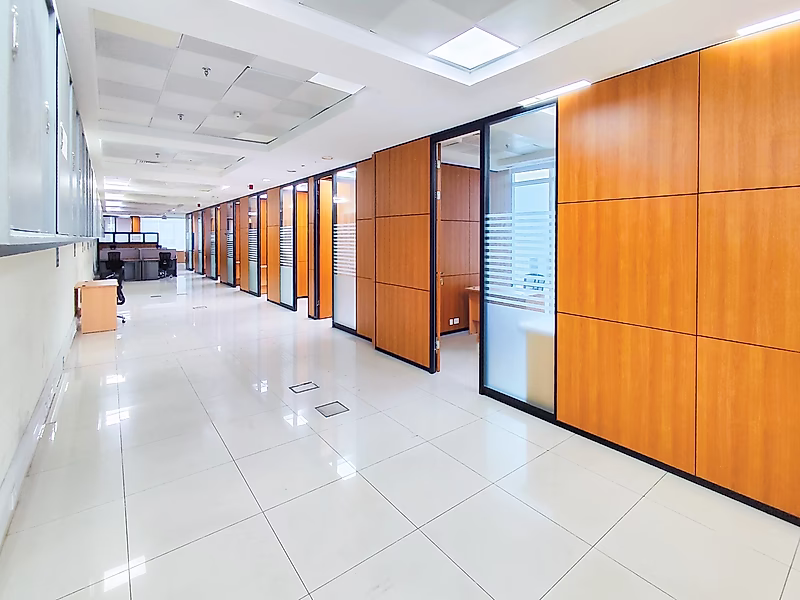 Luxury Commercial Building for Rent - Photo 24