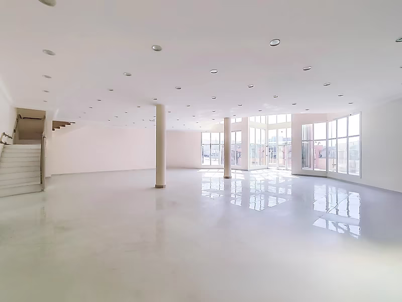 PRIME LOCATION || BRAND NEW WAREHOUSE || OFFICES || SHOWROOM || ROOMS - Photo 10
