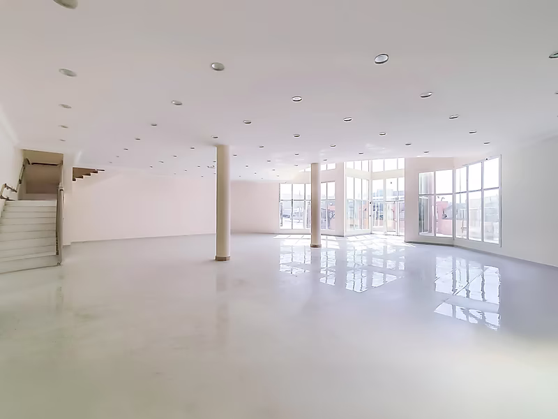 PRIME LOCATION || BRAND NEW WAREHOUSE || OFFICES || SHOWROOM || ROOMS || GARAGE LICENSE - Photo 6