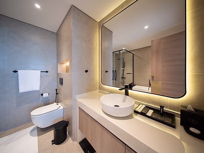 Exclusive 2BR Apartment | Unmatched Style | Bills Included - Photo 13