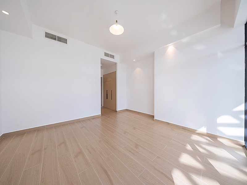 BRAND NEW! UNIQUE 2-BR + MAID | 140 SQM PRIVATE TERRACE - Photo 4