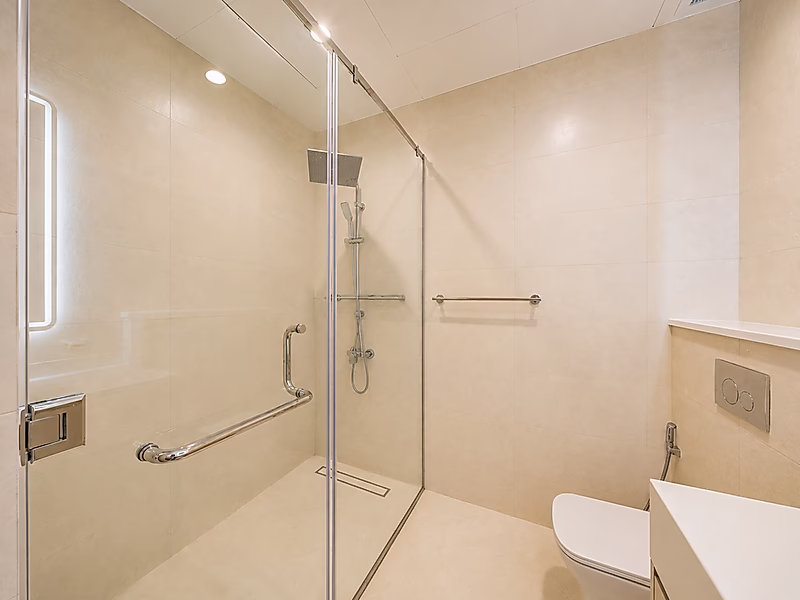 BRAND NEW! UNIQUE 2-BR + MAID | 140 SQM PRIVATE TERRACE - Photo 10
