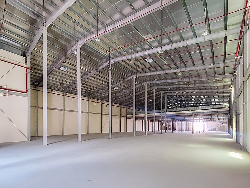 PRIME LOCATION || BRAND NEW WAREHOUSE || OFFICES || SHOWROOM || ROOMS || GARAGE LICENSE - Photo 15