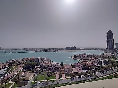 شقة فاخرة مكوّنة من 3 غرف نوم بالإضافة إلى غرفة خادمة مع إطلالات على المارينا