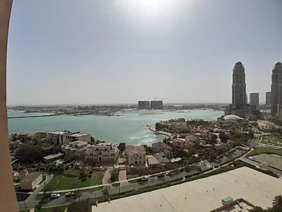 شقة أنيقة مفروشة بالكامل مكوّنة من غرفتي نوم | إطلالة على المارينا | شاملة قطر كول
