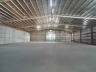 Warehouse for Rent in Old Industrial Area - Photo 3