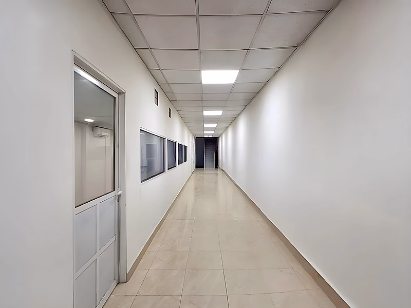 Warehouse for Rent in Old Industrial Area - Photo 5