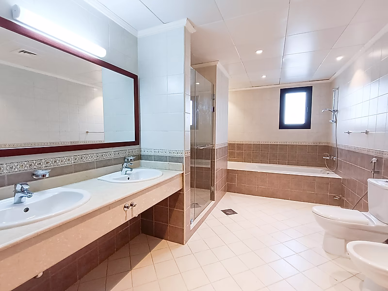 FULL MARINA VIEW | SEMI FURNISHED 3+MAID'S | PORTO ARABIA - Photo 19