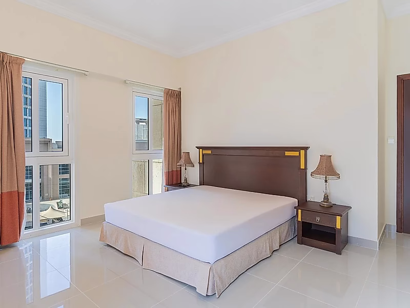 Fully Furnished 2-Bedroom Apartment with Bills Included - Photo 9