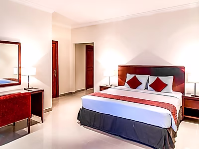 Breathtaking 3BR + Maid Penthouse in Porto Arabia | The Pearl-Qatar
