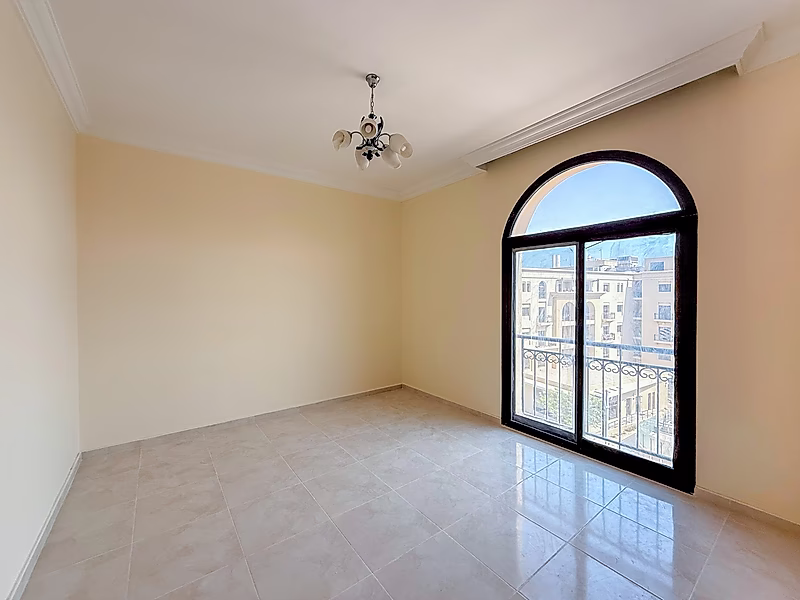 Sophisticated 3BR Residence with Modern Elegance - Photo 2