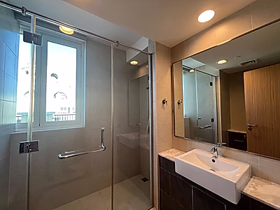 SEAVIEW 3+M DUPLEX | FURNISHED WITH BILLS | BALCONY | PEARL