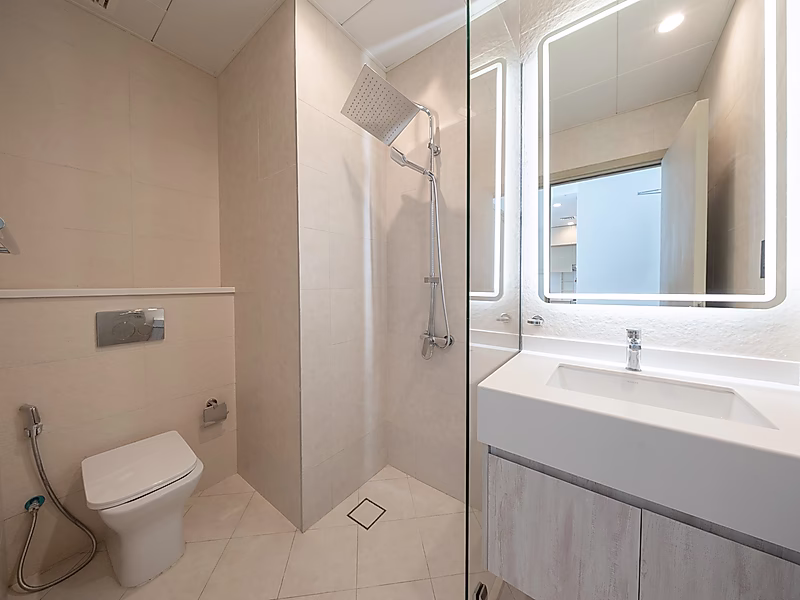 BRAND NEW ELEVATED 2BEDROOM + MAID | WATERFRONT - Photo 10