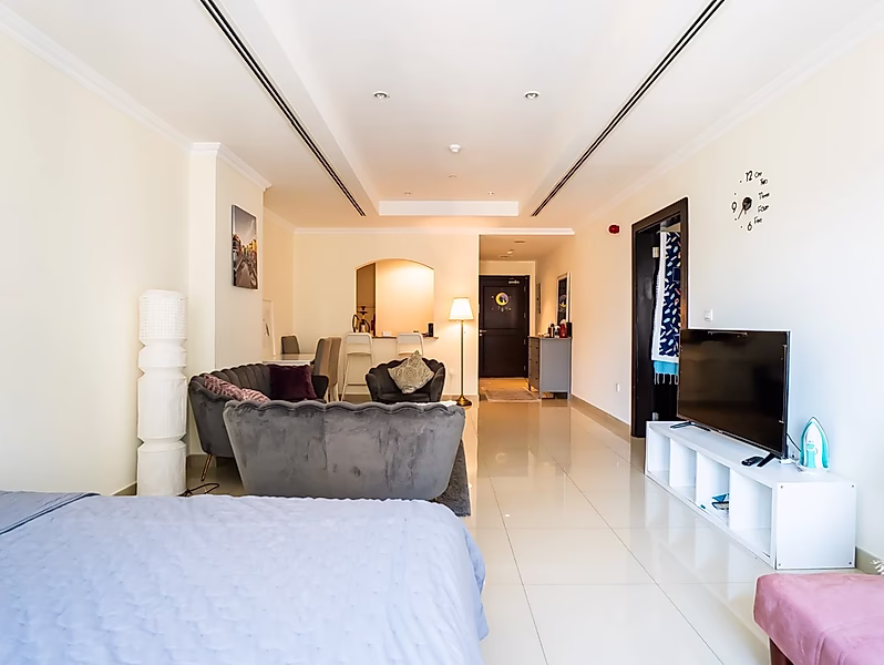 1 BED | FURNISHED | MARINA VIEWS - Photo 2