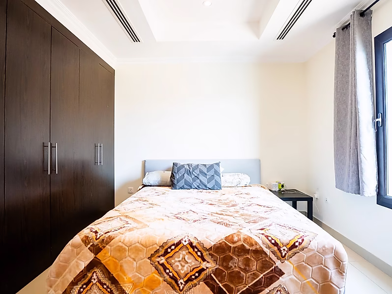 1 BED | FURNISHED | MARINA VIEWS - Photo 3