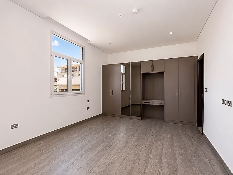Spacious 7BR Compound Villa | Stylish Retreat - Photo 5