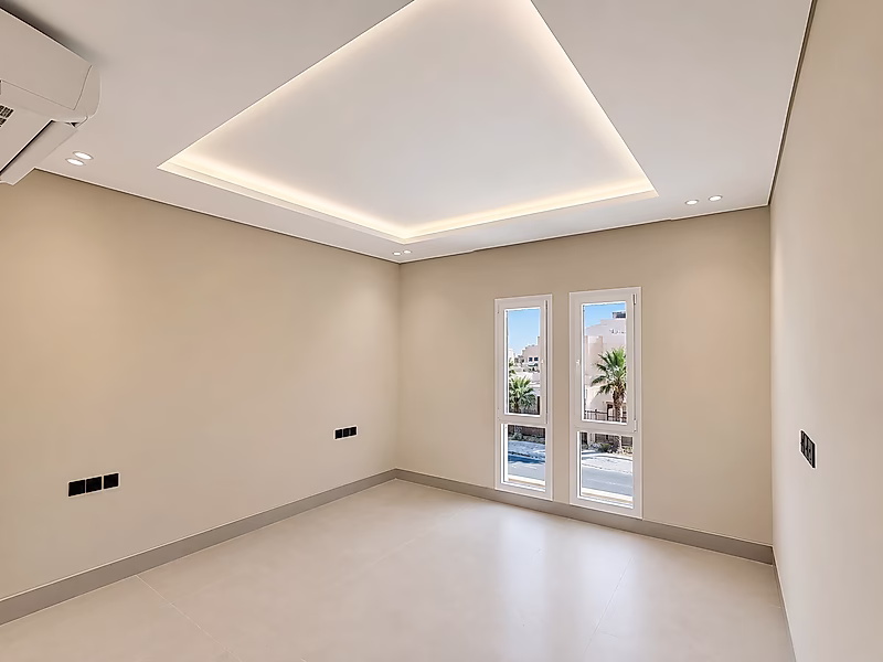 Expansive 7+ Bedroom Villa | Opulent Living - Photo 3