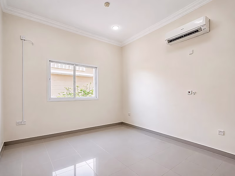 Exquisite 6BR Compound Villa with Garden - Photo 3